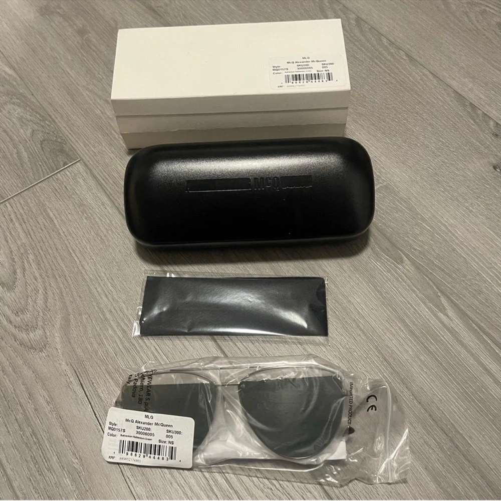 🆕 McQ Alexander McQueen Ruthenium & Green Core Aviator Sunglasses UV 61mm Lens - Picture 4 of 6